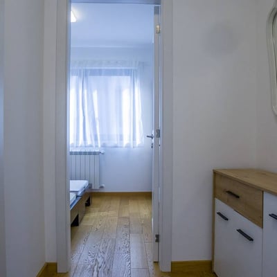 Долгосрочная аренда современной 3-комнатной квартиры, 72 м², район Вождовац, Белград, Сербия